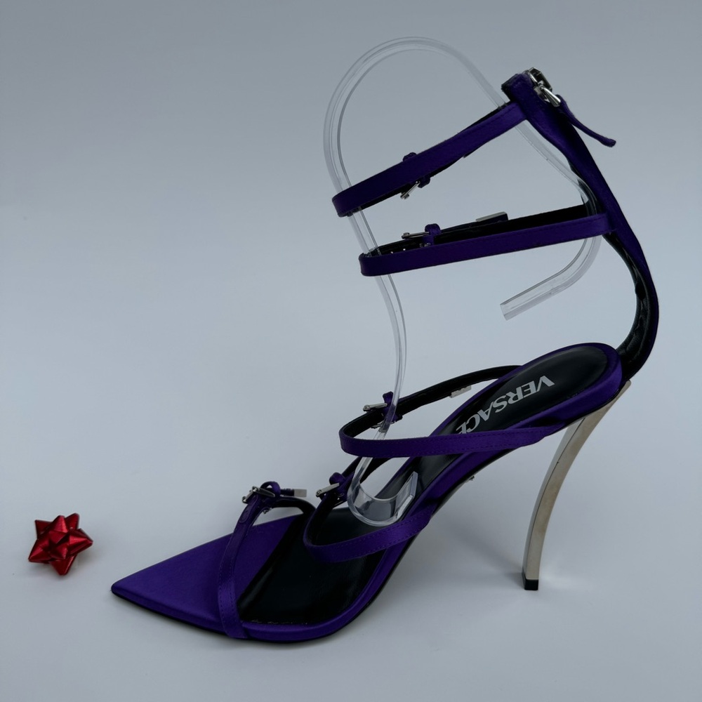 VERSACE SANDAL HEELS - Picture 12 of 14